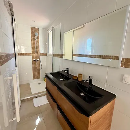 Duplex Centre Ville, Wifi, Clim, Terrasse Appartement *
